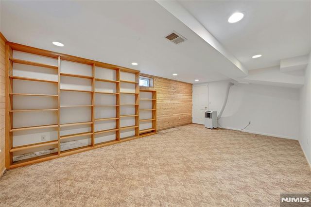 12 Glenwood Avenue, Demarest, NJ 07627