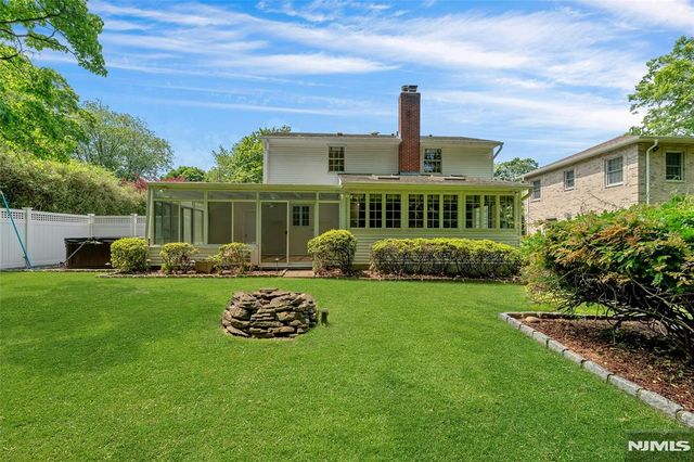 12 Glenwood Avenue, Demarest, NJ 07627