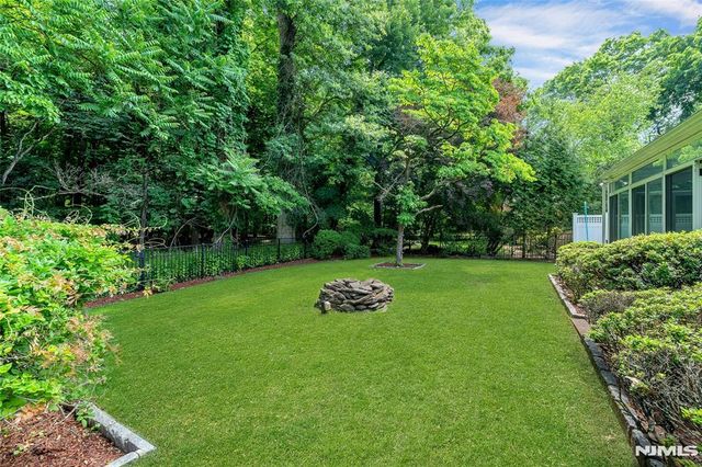 12 Glenwood Avenue, Demarest, NJ 07627