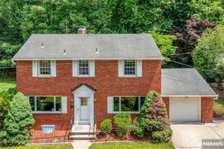 12 Glenwood Avenue, Demarest, NJ 07627