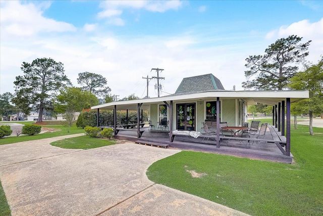 221 Kahana LN, Bastrop, TX 78602