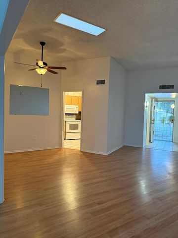 16653 N 103rd Avenue, Sun City, AZ 85351