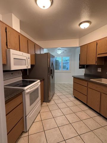 16653 N 103rd Avenue, Sun City, AZ 85351