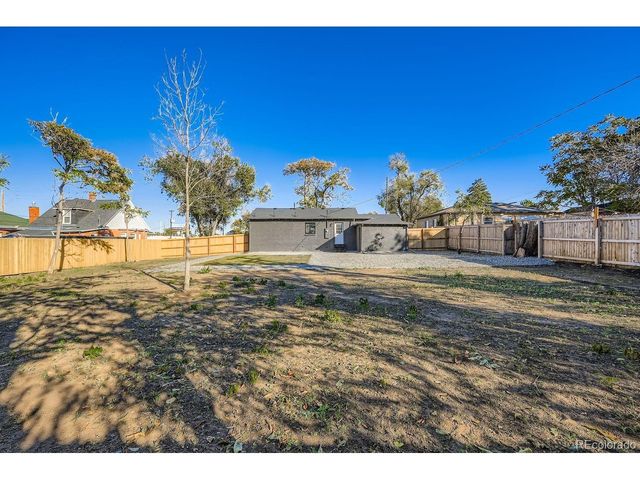 1435 Quebec St, Denver, CO 80220