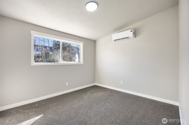 953 S Garden Drive, Moses Lake, WA 99837