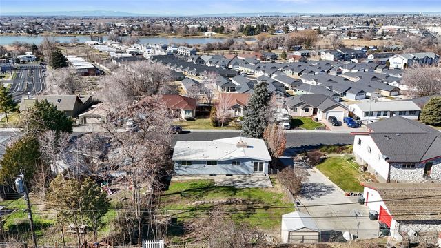 953 S Garden Drive, Moses Lake, WA 99837