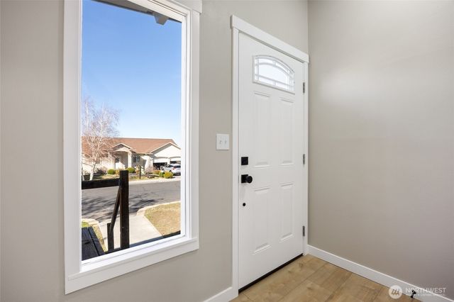 953 S Garden Drive, Moses Lake, WA 99837