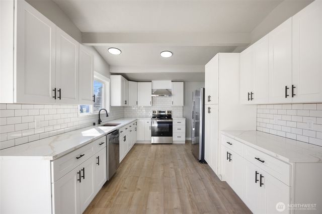 953 S Garden Drive, Moses Lake, WA 99837