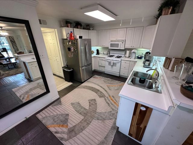 4222 Newton Avenue 101, Dallas, TX 75219