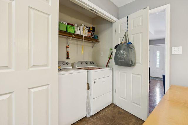 962 Russet Dr, Clarksville, TN 37040