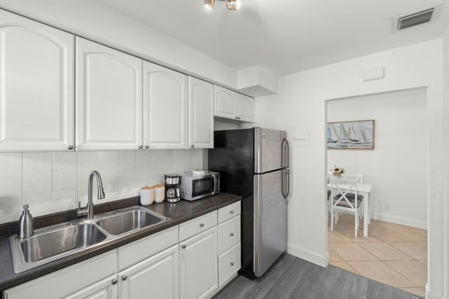 413-415 SE 23rd St, Fort Lauderdale, FL 33316