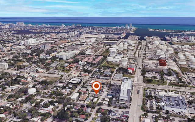 413-415 SE 23rd St, Fort Lauderdale, FL 33316