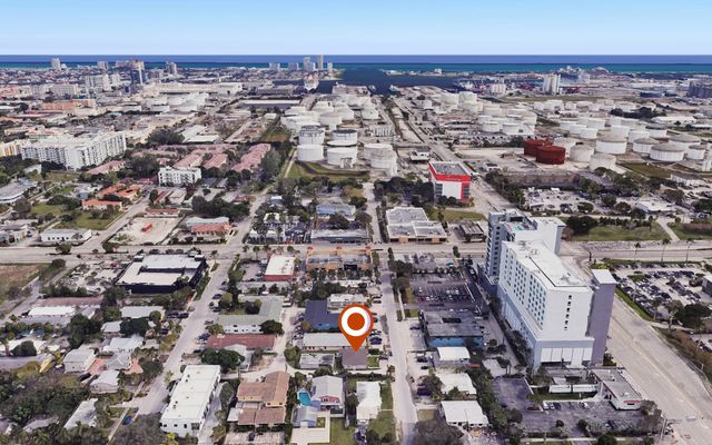 413-415 SE 23rd St, Fort Lauderdale, FL 33316