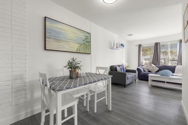 413-415 SE 23rd St, Fort Lauderdale, FL 33316