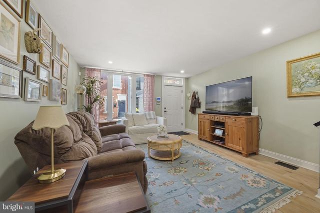 2006 SAINT ALBANS ST, Philadelphia, PA 19146