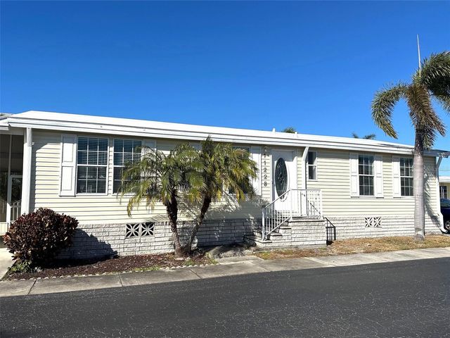 11228 102ND STREET N 180, Largo, FL 33773