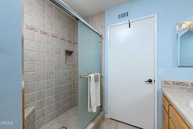 40218 Village 40, Camarillo, CA 93012