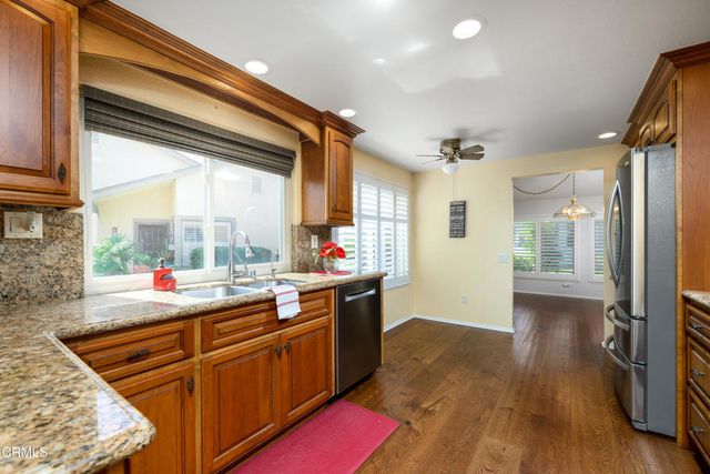 40218 Village 40, Camarillo, CA 93012
