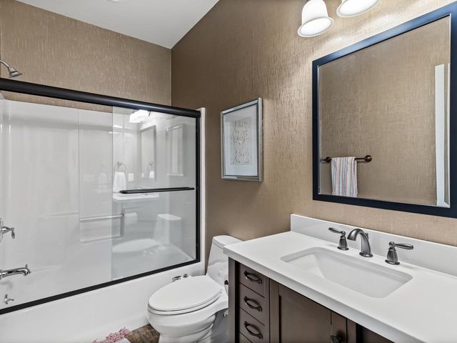 118 Brigham Hill Lane, Essex, VT 05452