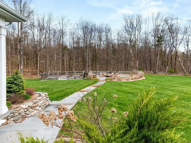 118 Brigham Hill Lane, Essex, VT 05452