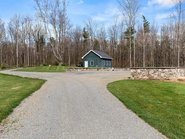 118 Brigham Hill Lane, Essex, VT 05452