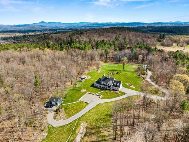 118 Brigham Hill Lane, Essex, VT 05452