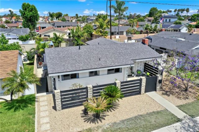 8401 INDIANAPOLIS, Huntington Beach, CA 92646