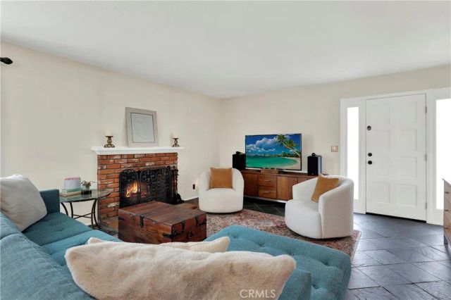 8401 INDIANAPOLIS, Huntington Beach, CA 92646
