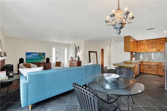 8401 INDIANAPOLIS, Huntington Beach, CA 92646