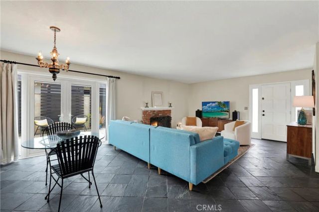 8401 INDIANAPOLIS, Huntington Beach, CA 92646