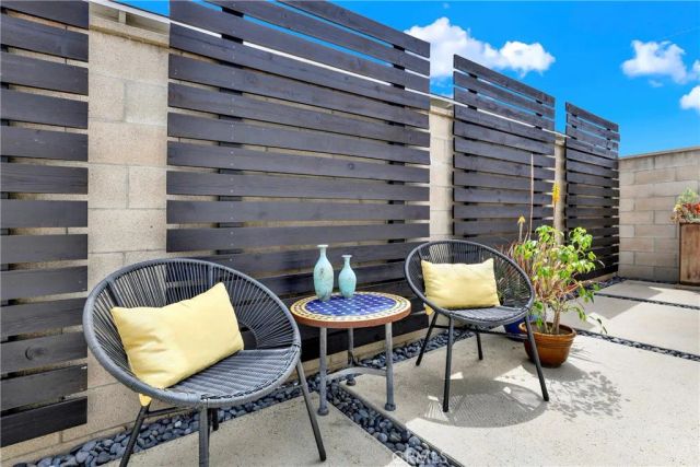 8401 INDIANAPOLIS, Huntington Beach, CA 92646