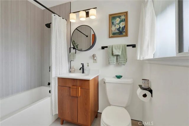 8401 INDIANAPOLIS, Huntington Beach, CA 92646