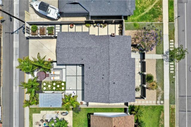 8401 INDIANAPOLIS, Huntington Beach, CA 92646