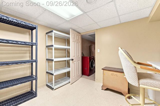 27882 White Oak Drive, Brownstown Charter Township, MI 48183