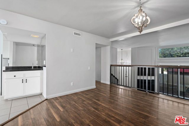 6225 Shoup Avenue 109, Woodland Hills (los Angeles), CA 91367