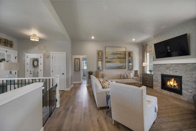 2217 FOX POINT COURT, De Pere, WI 54115