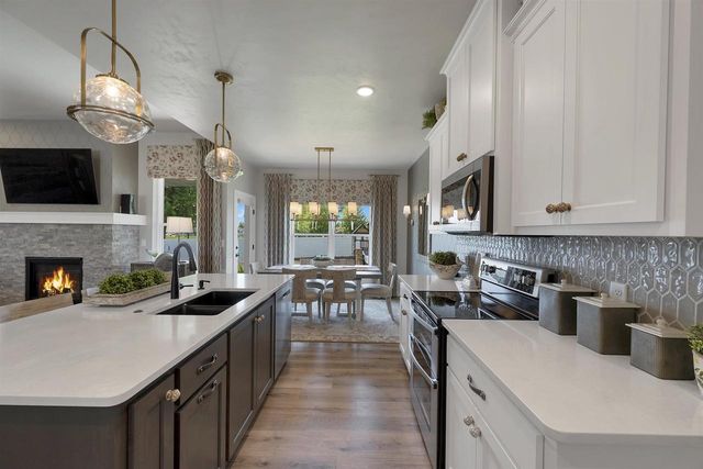 2217 FOX POINT COURT, De Pere, WI 54115