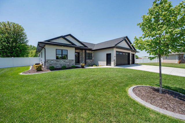 2217 FOX POINT COURT, De Pere, WI 54115