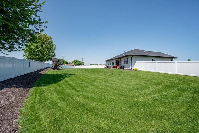 2217 FOX POINT COURT, De Pere, WI 54115