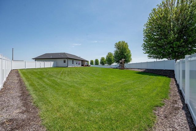 2217 FOX POINT COURT, De Pere, WI 54115