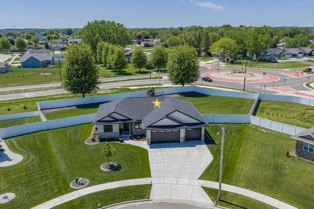 2217 FOX POINT COURT, De Pere, WI 54115