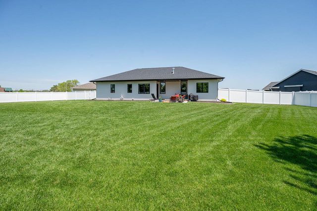 2217 FOX POINT COURT, De Pere, WI 54115