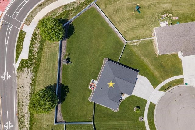 2217 FOX POINT COURT, De Pere, WI 54115