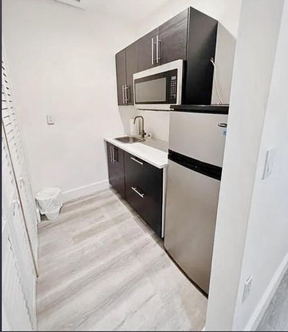 1919 Sunrise Key Boulevard, Fort Lauderdale, FL 33304