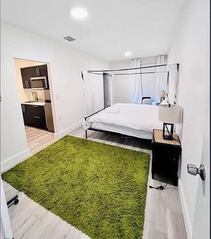 1919 Sunrise Key Boulevard, Fort Lauderdale, FL 33304