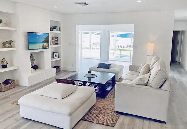 1919 Sunrise Key Boulevard, Fort Lauderdale, FL 33304
