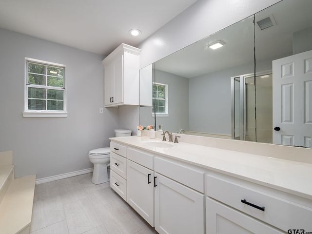 14121 Pine Overlook Dr, Flint, TX 75762