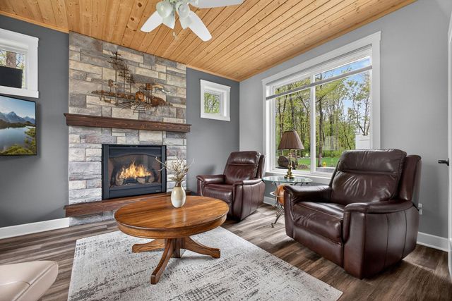4721 381st Trail, North Branch, MN 55056