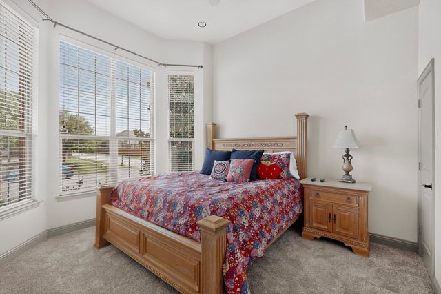 110 Highwood Avenue, Oak Point, TX 75068