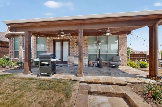 110 Highwood Avenue, Oak Point, TX 75068